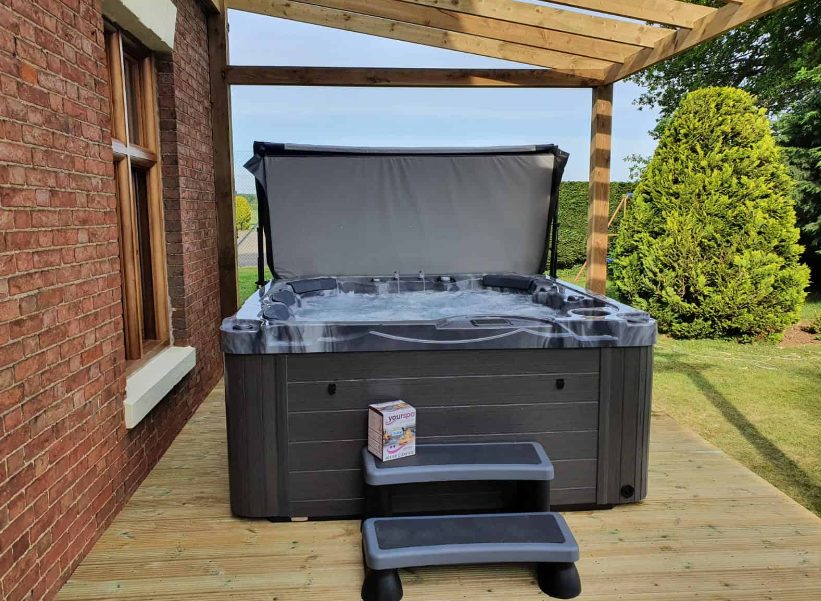 hot tubs for sale in UK