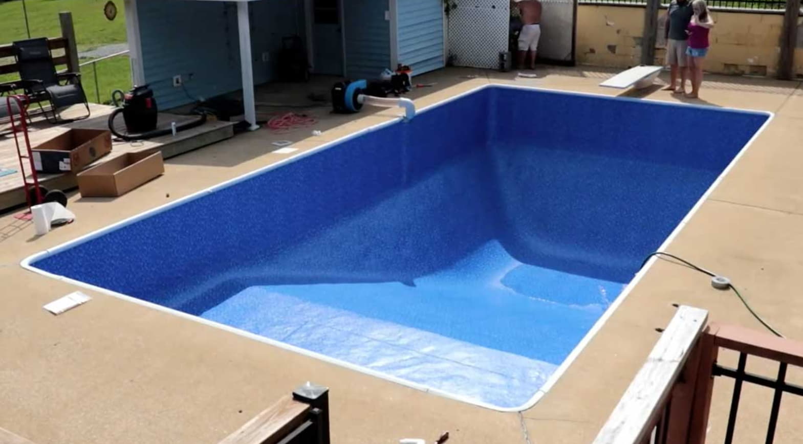 A Comprehensive Guide on Pool Liner Replacement in Toronto
